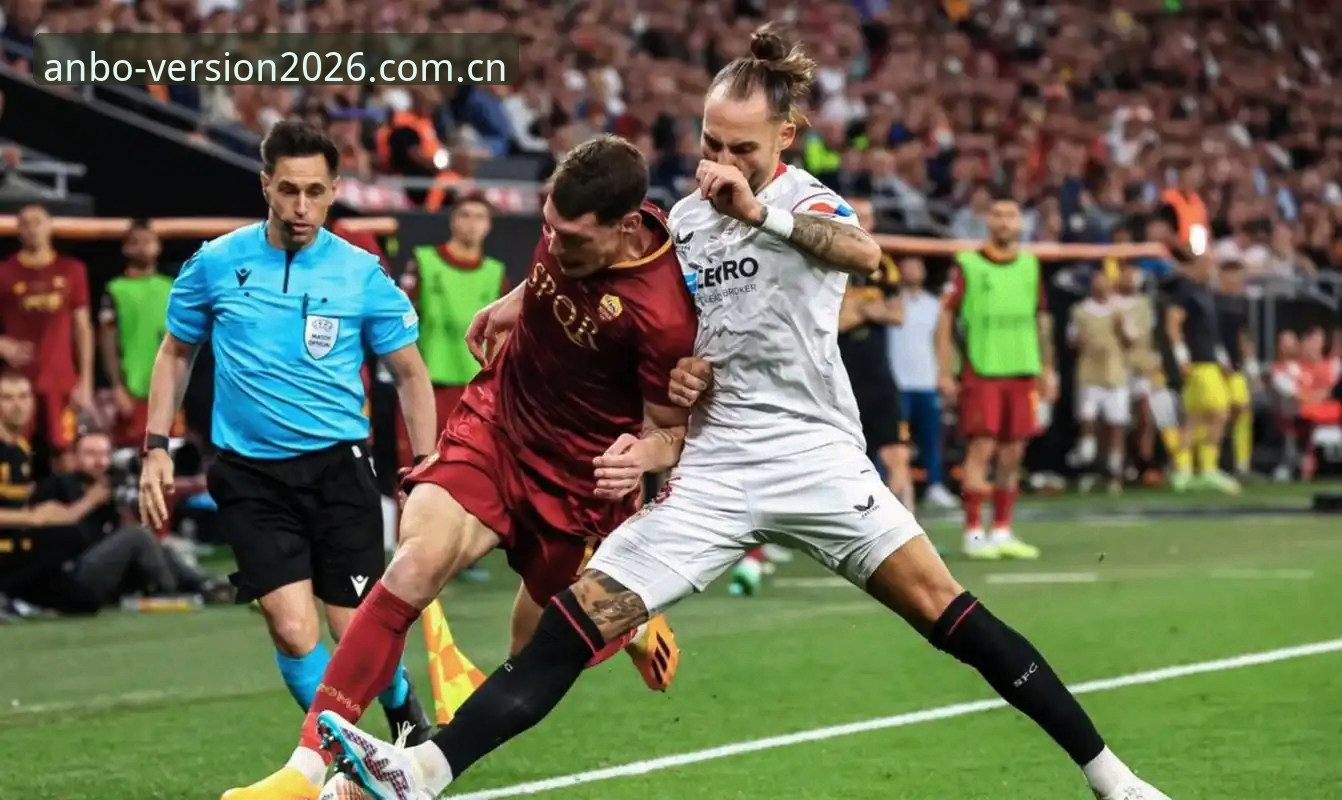 欧联杯决赛3-0完胜 vs 30年冠军荒终结：维拉与埃梅里的双重新纪录